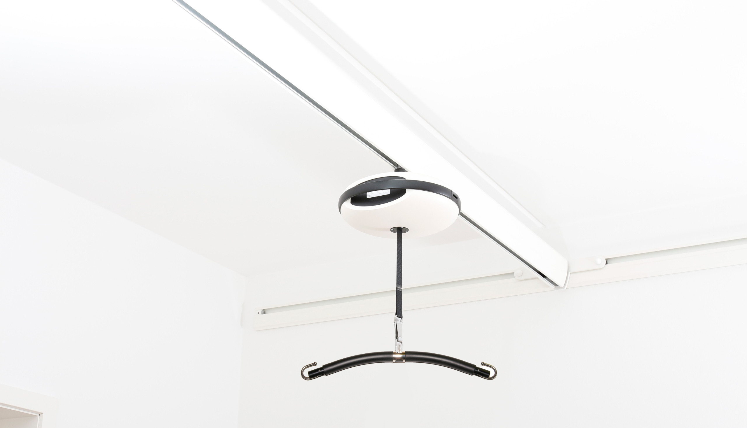 LUNA® Ceiling Lift – Winncare